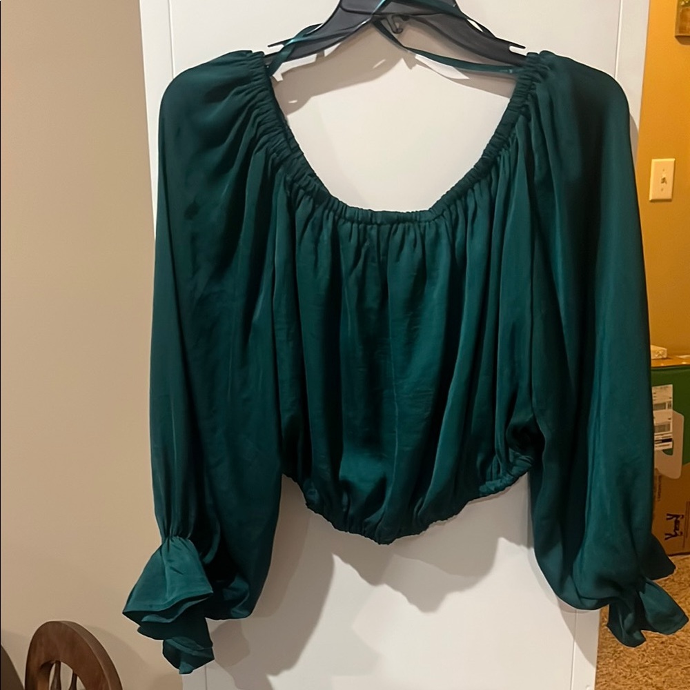 She + Sky Green Ruched Crop Blouse 3/4 Sleeve